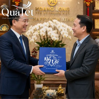 Trao gửi bộ quà khay mứt tết cho đối tác thể hiện sự trân trọng