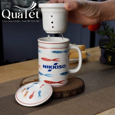 Lõi lọc sứ tiện lợi giúp giữ lại xác trà hiệu quả mang lại dòng nước trà trong