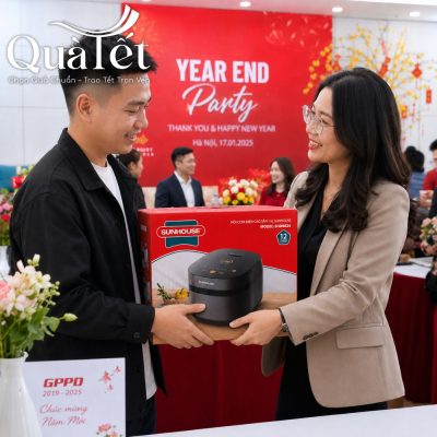 Món quà Tết thiết thực được trao gửi tận tay người lao động trong không khí ấm áp cuối năm