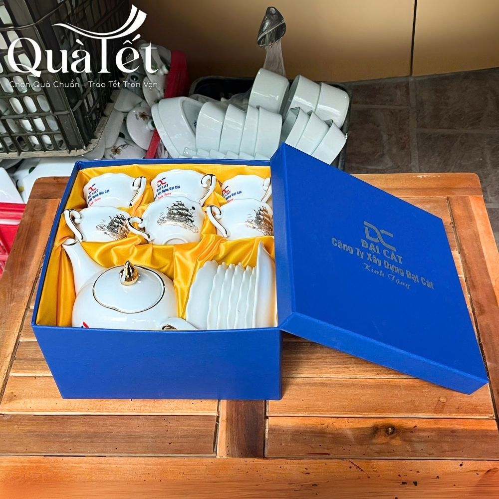 Bộ ấm chén dáng bưởi lửa họa tiết Thuận Buồm Xuôi Gió vẽ vàng quà tặng Tết QT-AC07 - Ảnh 10