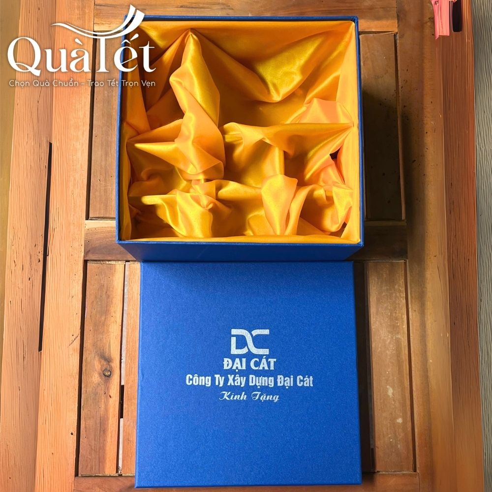 Bộ ấm chén dáng bưởi lửa họa tiết Thuận Buồm Xuôi Gió vẽ vàng quà tặng Tết QT-AC07 - Ảnh 9