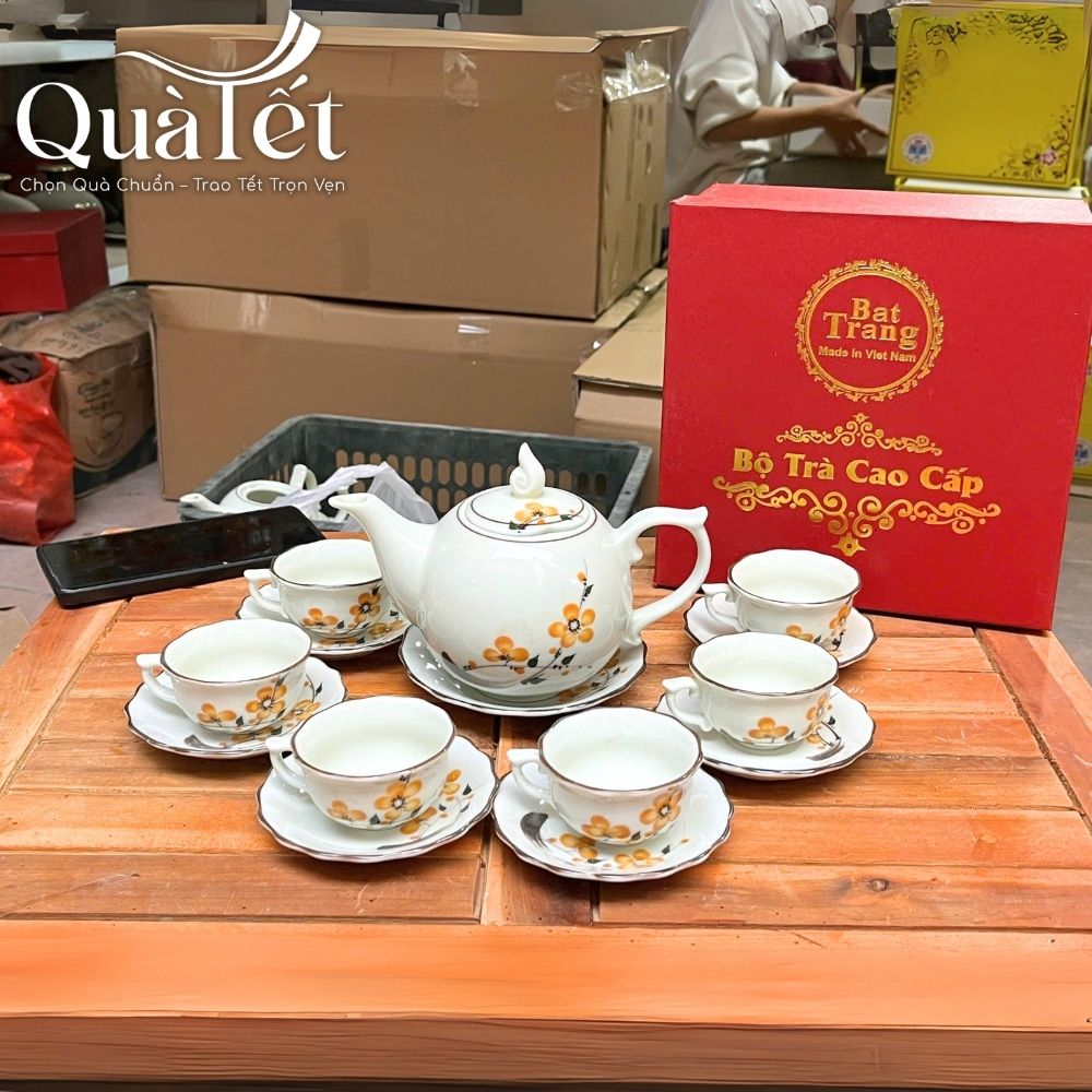 Bộ ấm chén trà in logo dáng bưởi lửa vẽ hoa mai vàng quà tặng Tết QT-AC06 - Ảnh 9