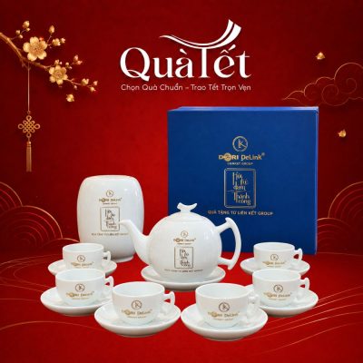 Bộ ấm trà quà tặng Tết men trắng dáng bưởi vẽ vàng cành đào kèm hũ trà QT-AC11
