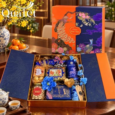 Alternative view of Giỏ quà bánh kẹo rượu Tết cao cấp hộp Khổng Tước Phú Quý QT-SQ09